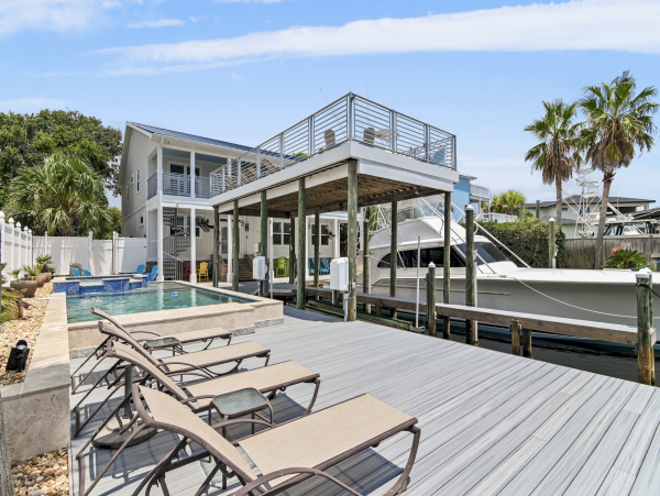 Luxurious Getaway in Destin Florida